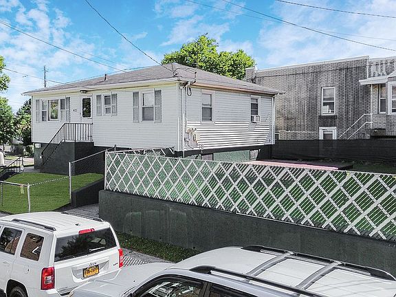 3rd image of 42 Mills Ave
