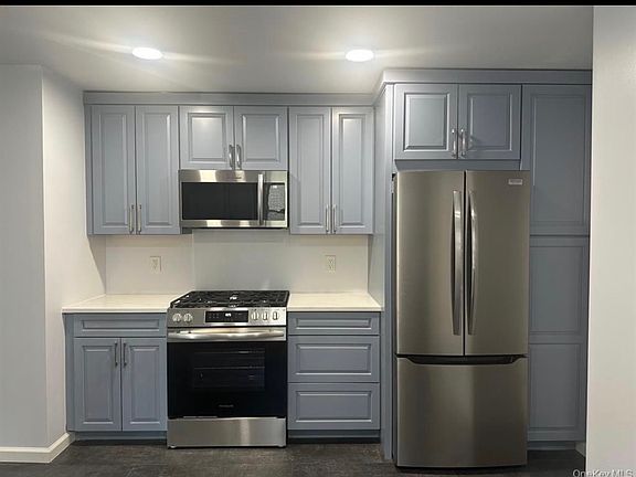 4th image of 81 Carroll St Floor 1