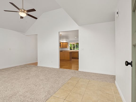 4th image of 7784 Holly Park Ct NW