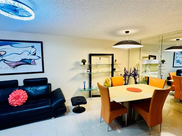 410 SE 2nd St APT 219, Hallandale, FL 33009