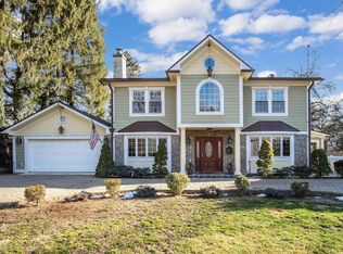 15 Brook Ln, Rye Brook, NY 10573