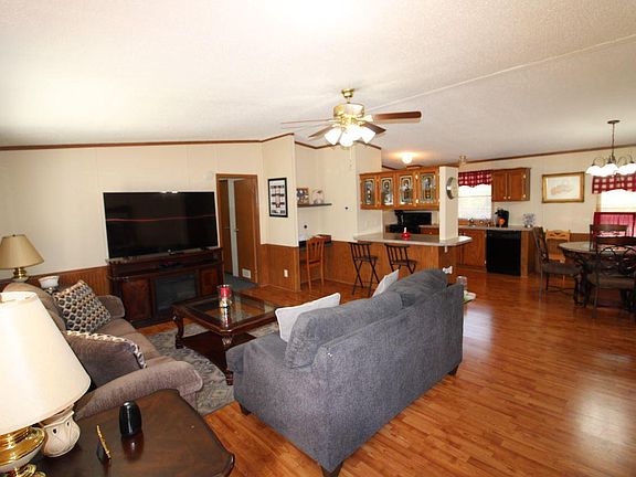 3rd image of 1808 Duchess Dr
