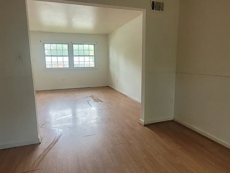 4419 Kentmore Dr — Photo 56