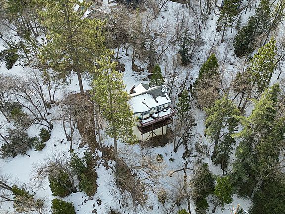 3rd image of 1419 Calgary Dr