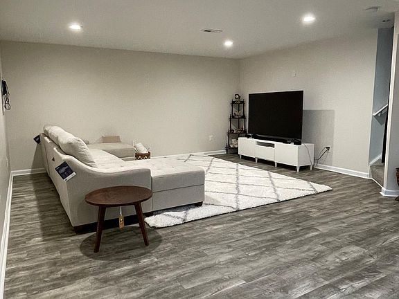 2nd image of 14325 Fallsmere Cir