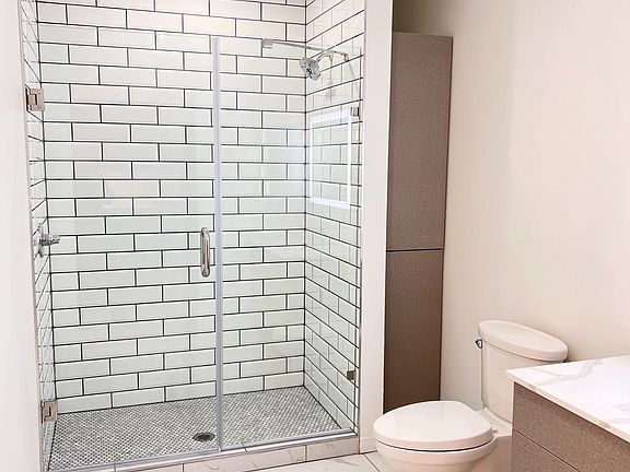 5th image of 40 W 4th St #703D