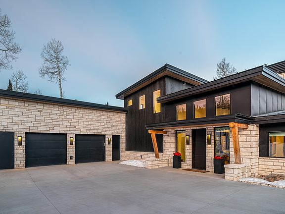 3rd image of 219 Russell Dr