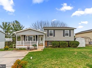 1004 Crown St, Mount Airy, MD 21771