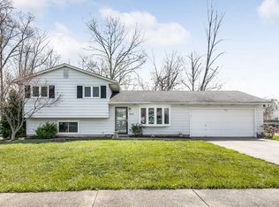 645 Oakwood Ave, Sheffield Lake, OH 44054