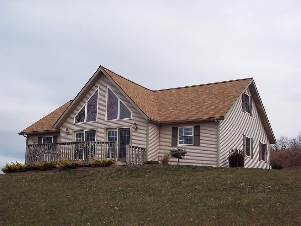 1st image of 32 Kinley Dr