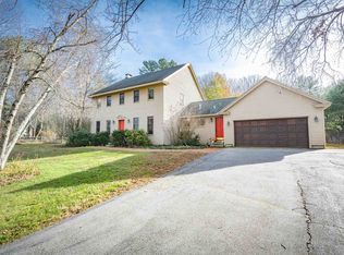 83 Hovey Rd, Londonderry, NH 03053