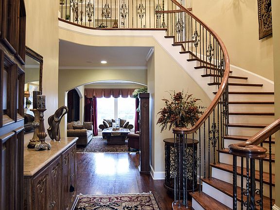 4th image of 5705 Northbrook Dr