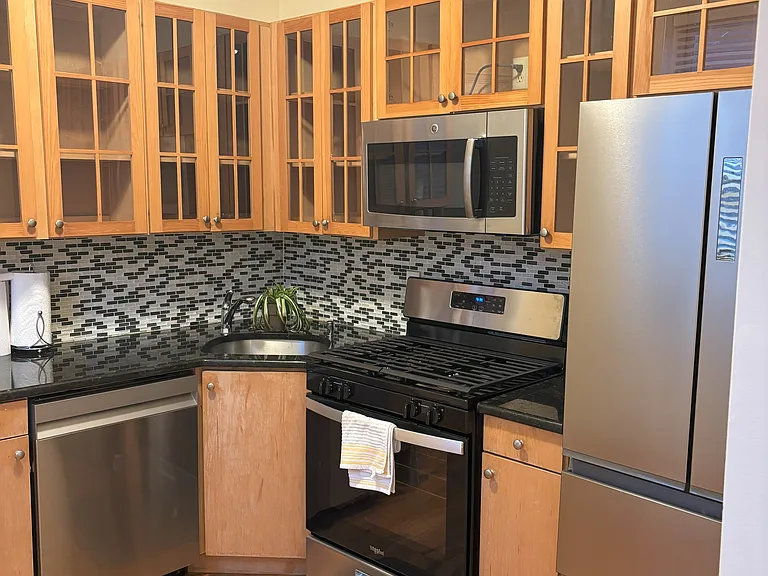 473 Jersey Ave #202 — Photo 13