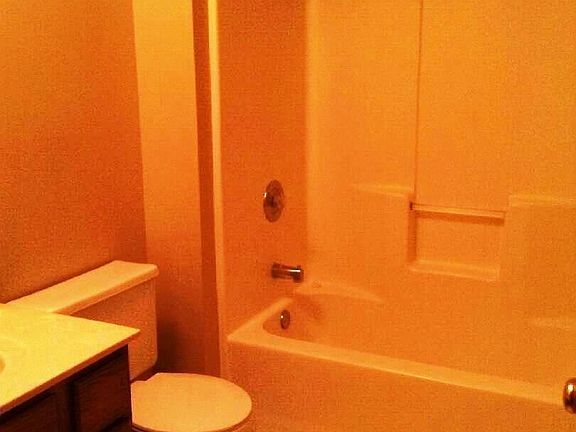 4th image of 321 Ash Ct