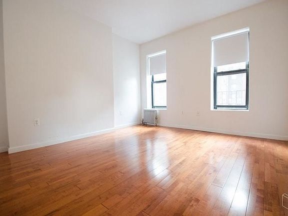 5th image of 2125 1st Ave APT 2S