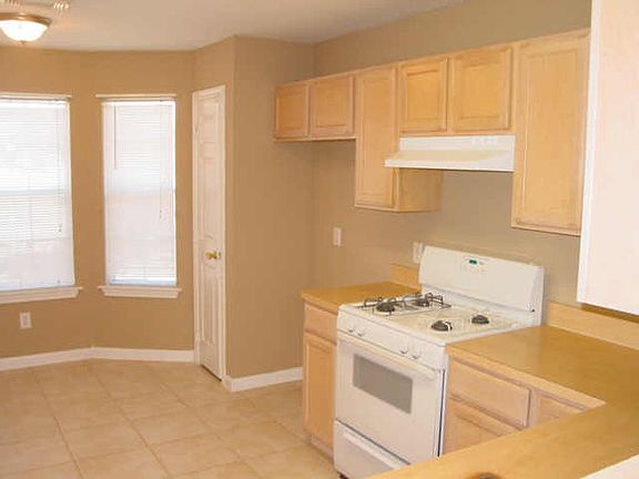 5th image of 1910 Marvell Dr