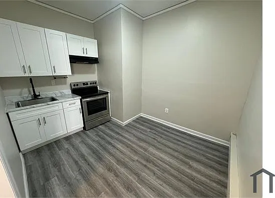 79-83 Tillinghast St #B5 — Photo 1