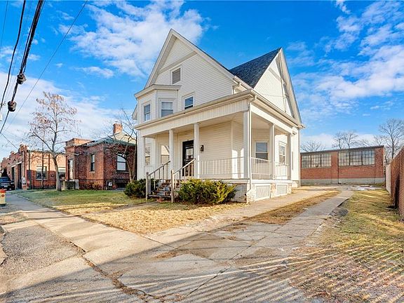 3rd image of 185 Anthony St