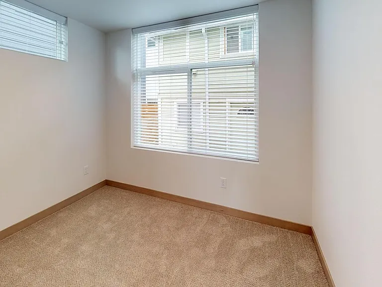 3308 Claremont Ave S — Photo 13