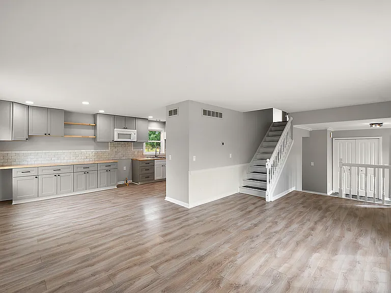 1442 Riley Center Rd — Photo 19
