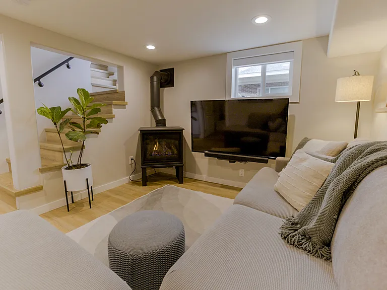 588 N Cortez St — Photo 18