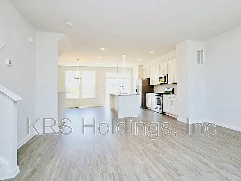 3207 Bergen St — Photo 4