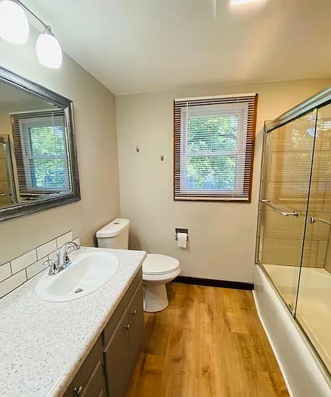 2710 Regina St — Photo 11