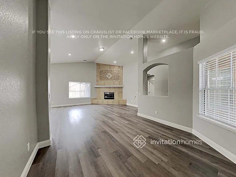 1182 Park Heights Dr — Photo 4