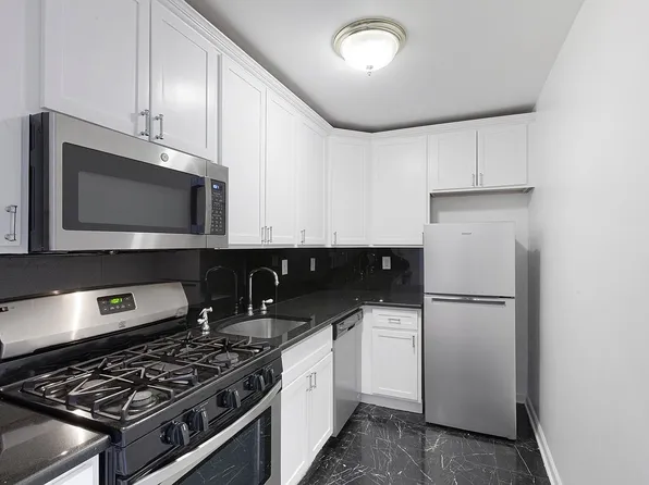 77 W 55th St APT 11F, New York, NY 10019