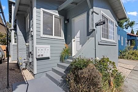 1st image of 2608 Sacramento St
