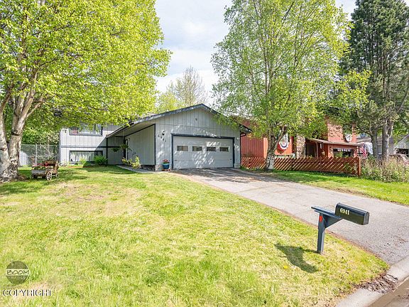 2nd image of 6941 Viburnum Dr