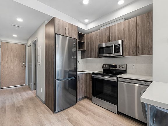 4th image of 345 Dougall Rd N #201