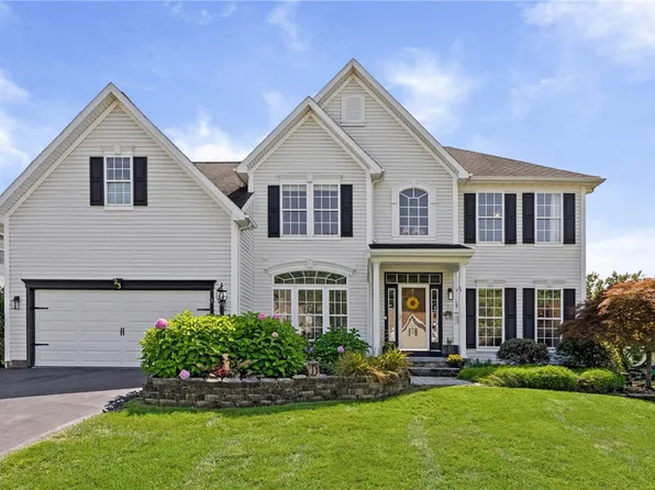 23 Dickinson Xing, Fairport, NY 14450