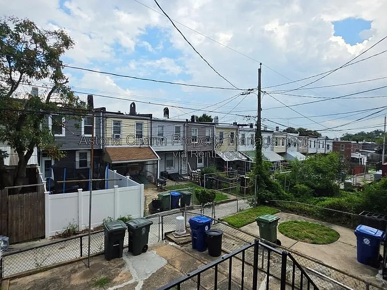 3016 Pelham Ave — Photo 38