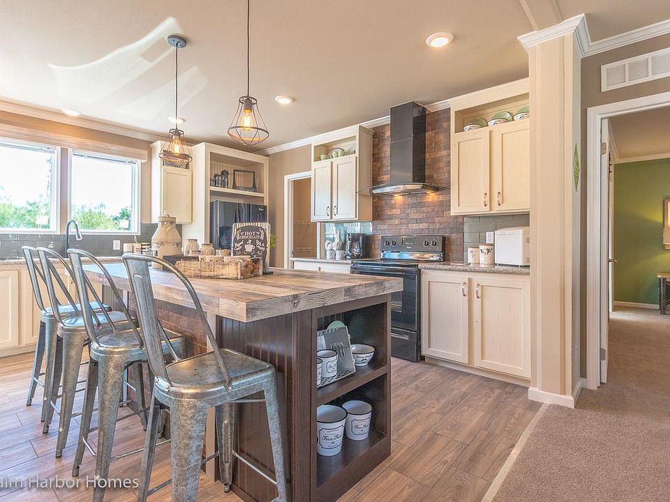 2nd image of 121 Private Road 1341