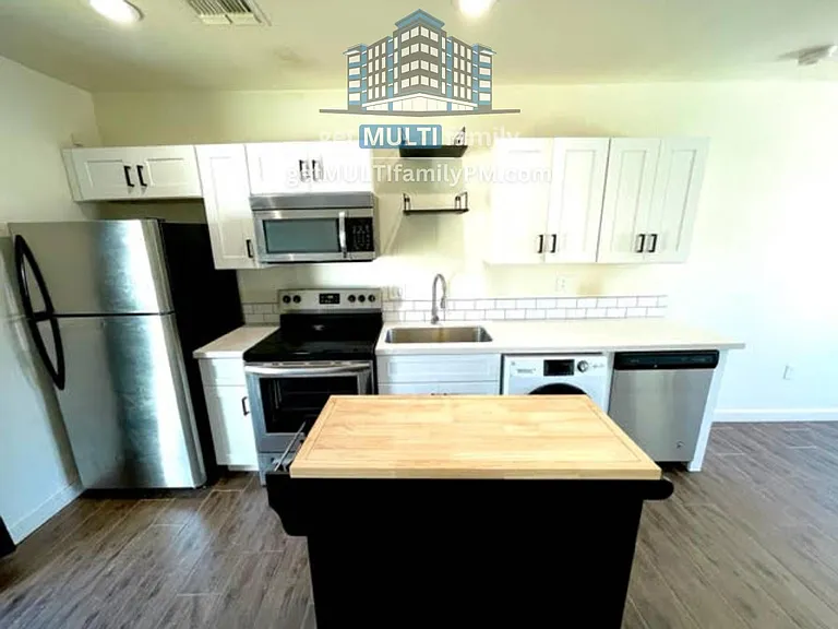 1402 E McKinley St #B — Photo 3