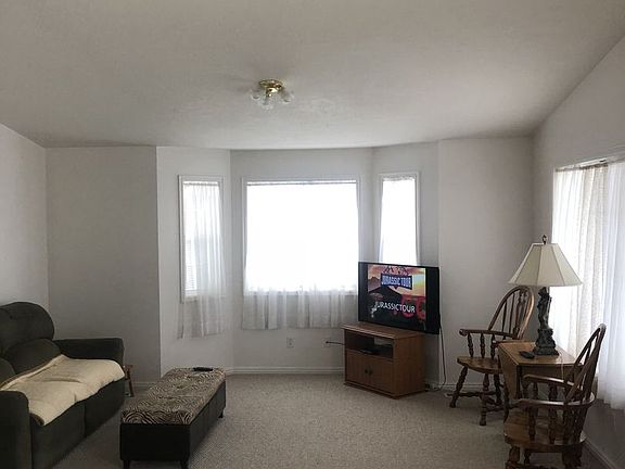 3rd image of 216 Susan Dr