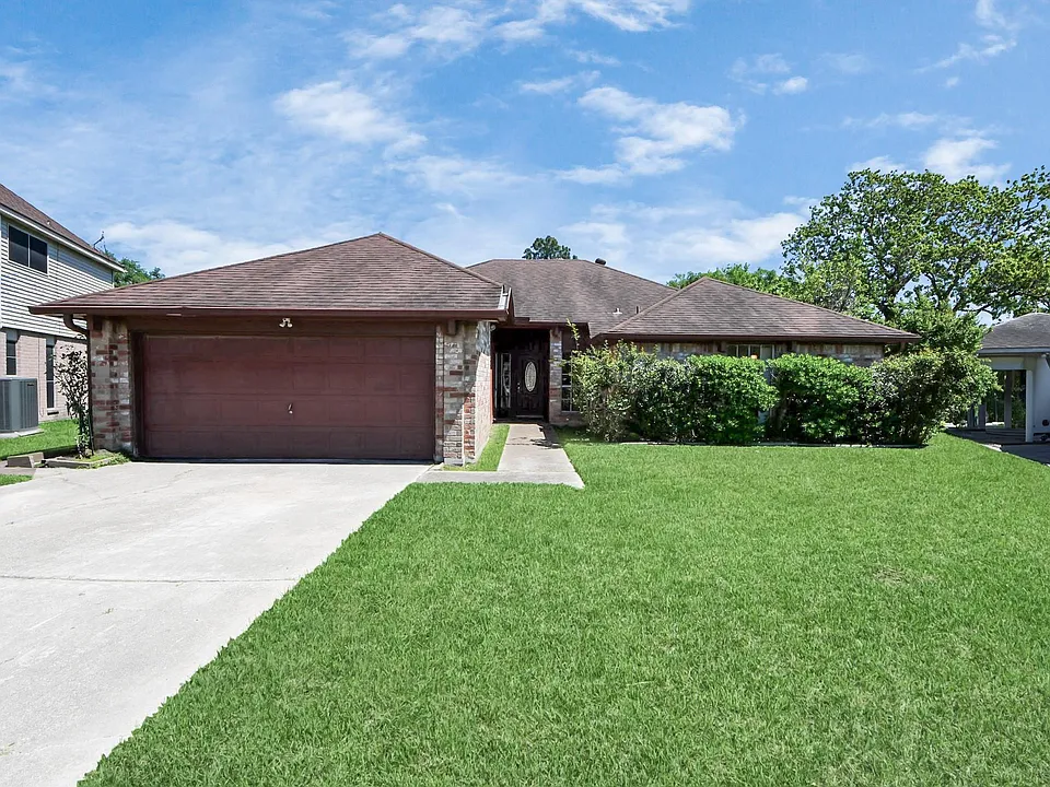 2406 Duchess Way