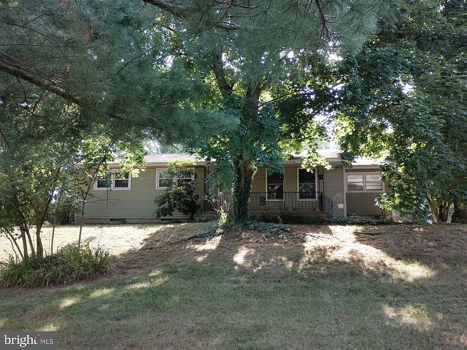 1st image of 175 Seeley Cohansey Rd