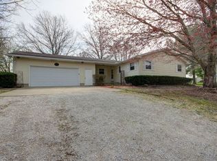 412 S White St, Sidney, IL 61877