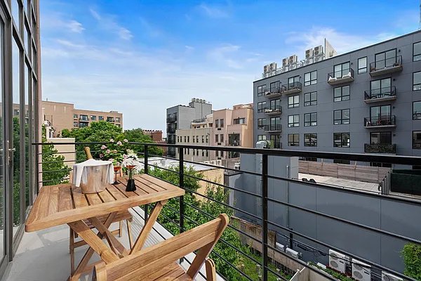 Sold by Compass | media 2