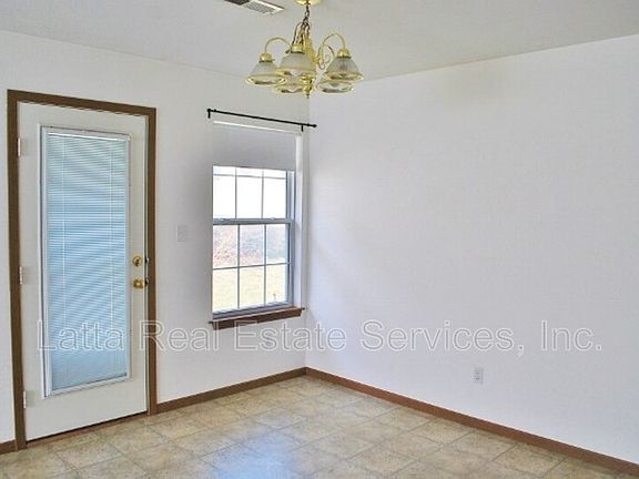 5th image of 2927 NW Mill Pl
