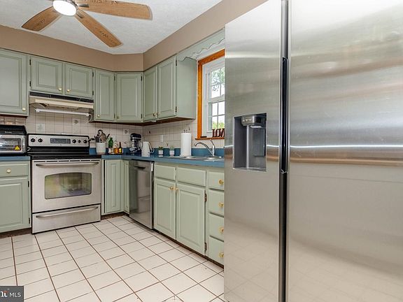 4th image of 6824 Cornell Rd