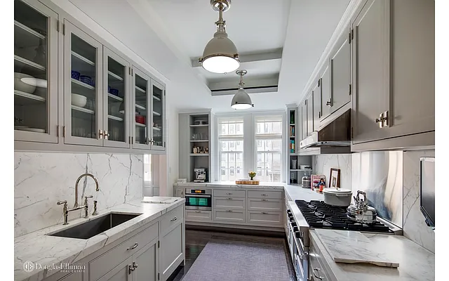 Sold by Douglas Elliman | media 6