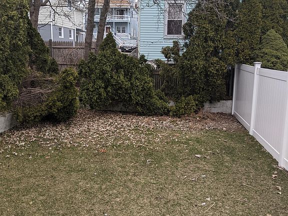4th image of 35 Pearl Ave #1