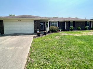 3275 Woodcrest Ct, Columbus, IN 47203