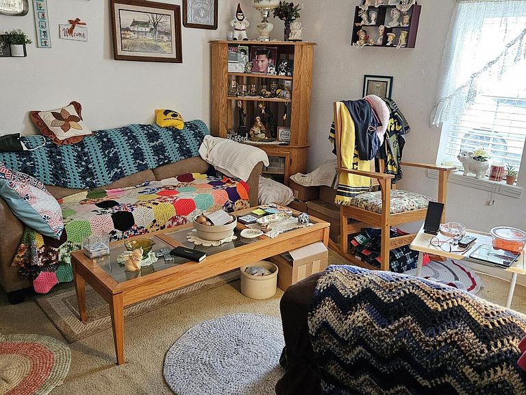 Listing photo 3