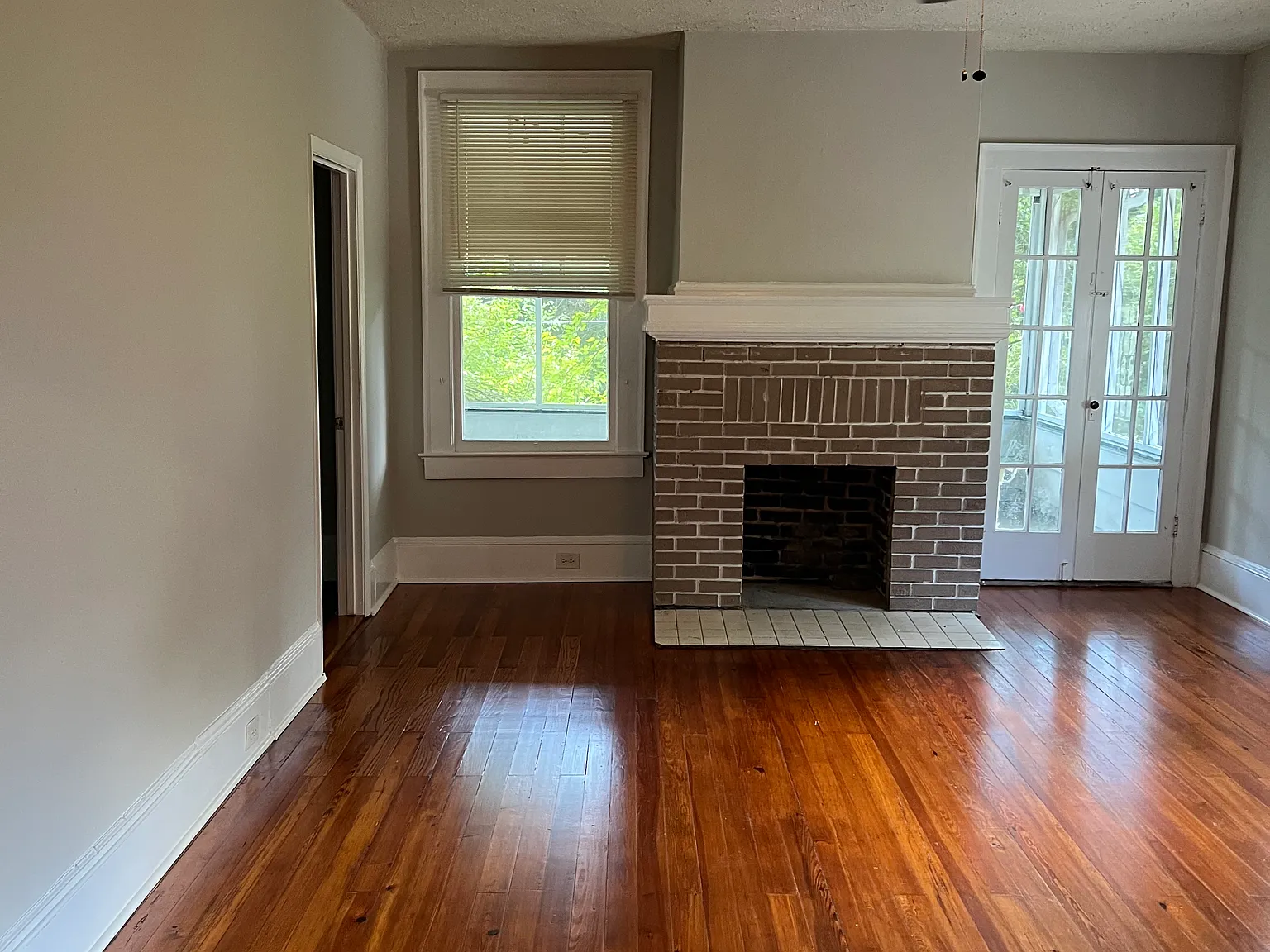 3 bed, 1500 sqft, $1,950 — Photo 3