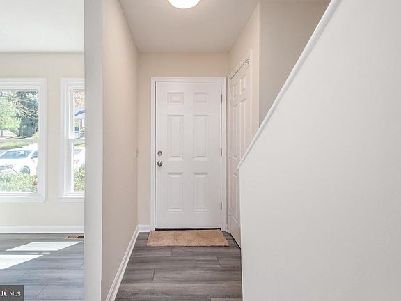 4th image of 215 Harper Dr