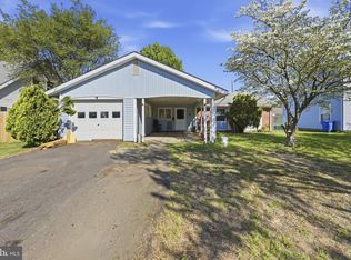 37 Brierdale Ln, Willingboro, NJ 08046